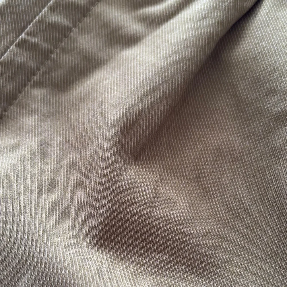 BNWT Casual Olive Green Shorts by Voyager